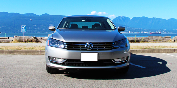 2013 Volkswagen Passat Front