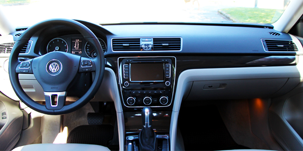 2013 Volkswagen Passat Interior Dash