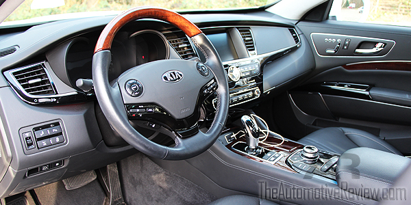 2015 Kia K900 Interior Front