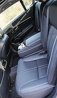 2015 Kia K900 Interior Rear