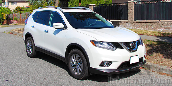 2015 Nissan Rogue White Exterior Front Side