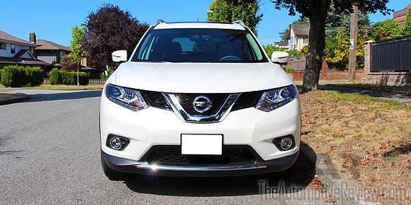 2015 Nissan Rogue White Exterior Front