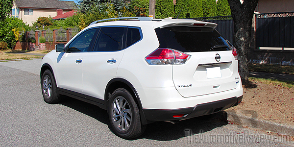 2015 Nissan Rogue White Exterior Rear Side