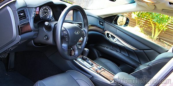 2015 Infiniti Q70 AWD Interior Front