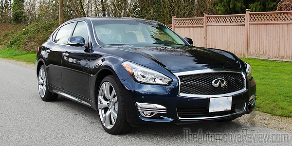2015 Infiniti Q70L AWD Exterior Front Side