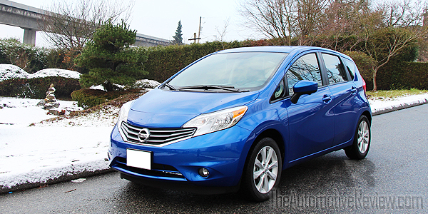 2016 Nissan Versa Note Blue Exterior Front Side