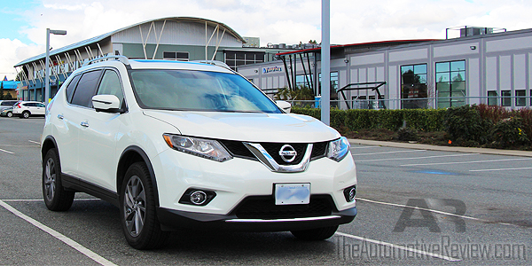 2016 Nissan Rogue White Exterior Front Side