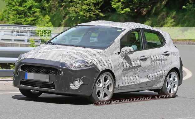 2018-Ford-Fiesta-(spy-photo)-PLACEMENT