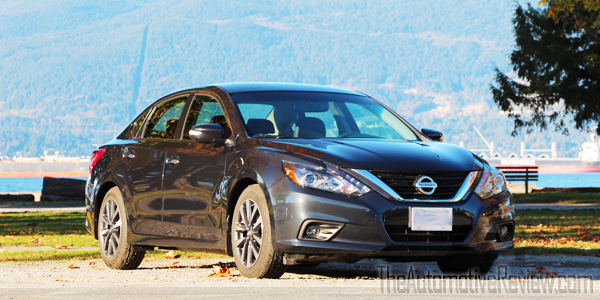 2016-nissan-altima-gray-exterior-front-side