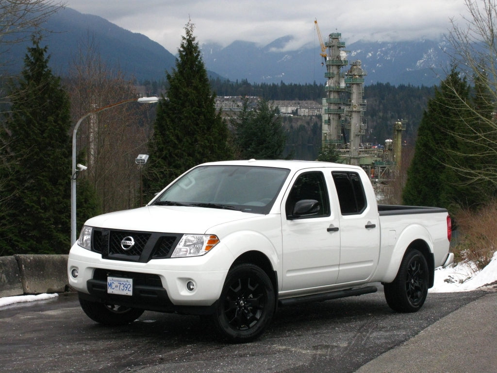 2018 Nissan Frontier Midnight Review - The Automotive Review